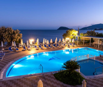 Hotel Mediterranean Beach Resort & Spa - Logies